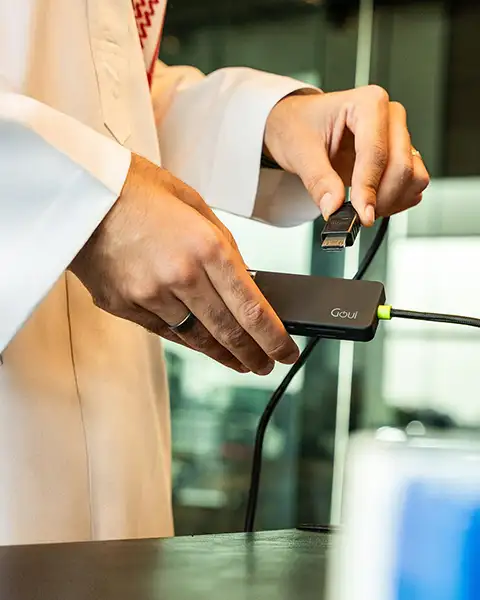 Goui100wSuperFast7in1USBHub-Black